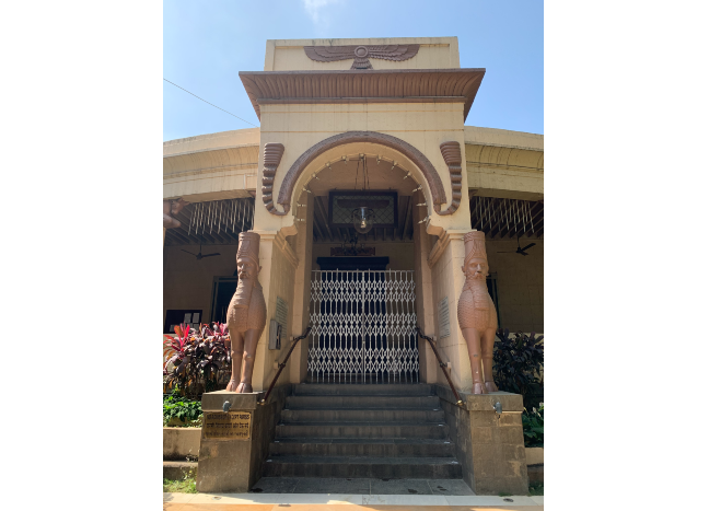 Manekji Navroji Sett fire temple, Mumbai Front entrance to the Rustom Faramna Agiary fire temple. There are two human-headed winged bulls, called ghoda, on either side of the entrance.