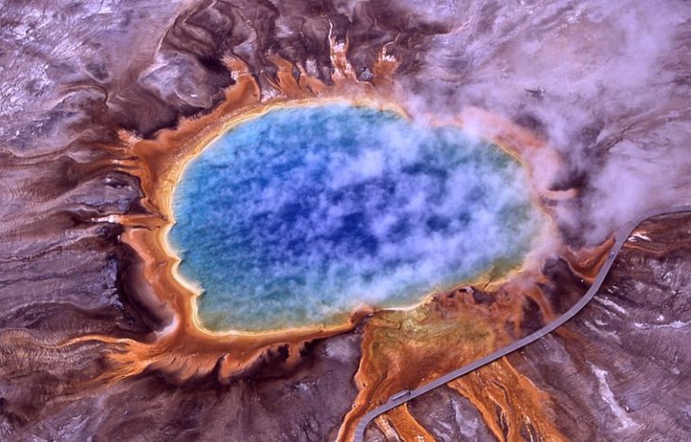 Grand Prismatic Spring which shows the hot centre and concentric rings of colour