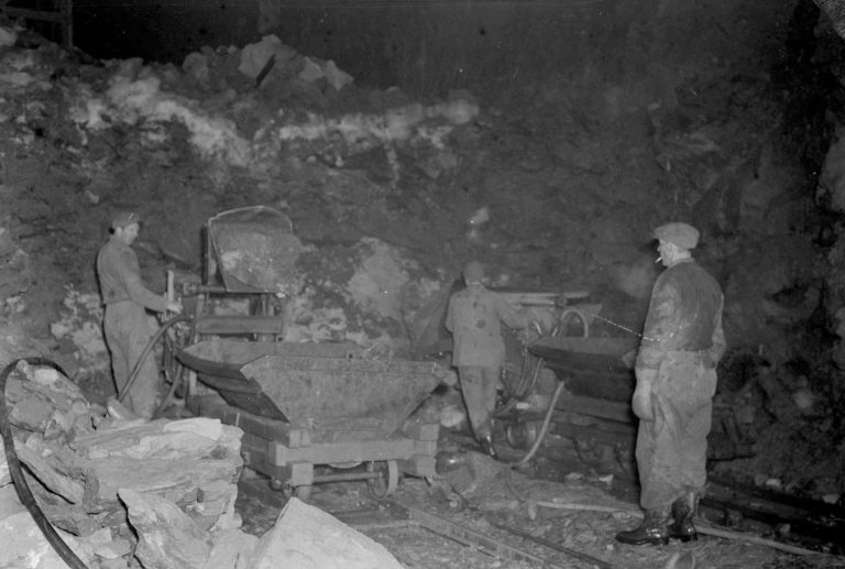 Norwegian tunnel workers, early 1900s