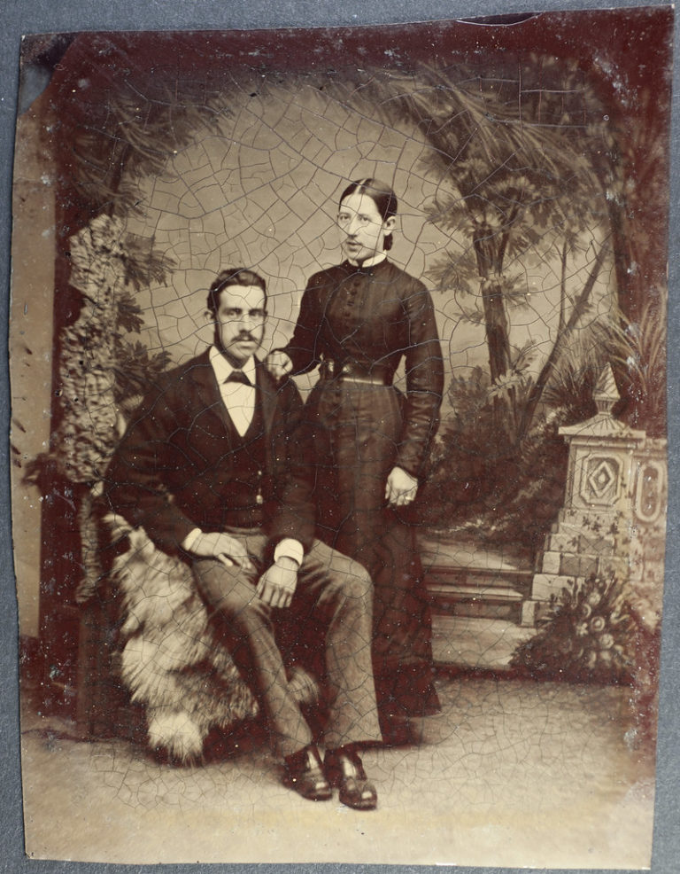 Late nineteenth-century couple. Public domain.