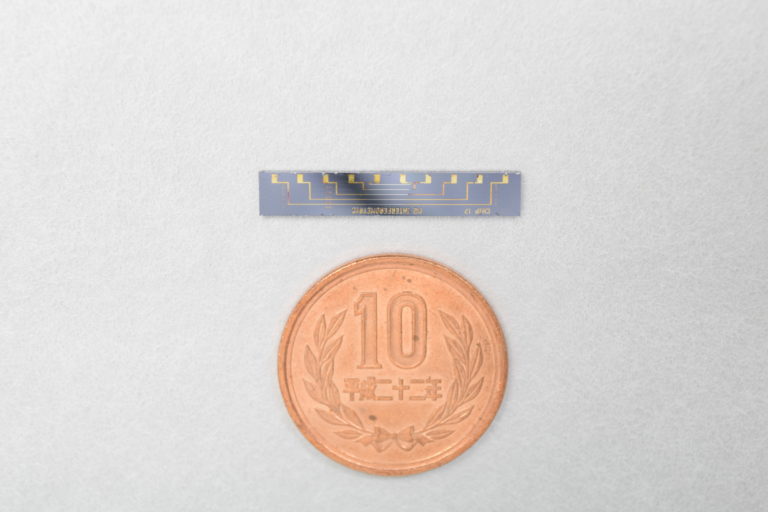 silicon waveguide chip from Professor Furusawa's laboratory