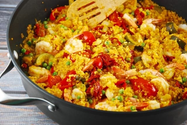 Quinoa paella